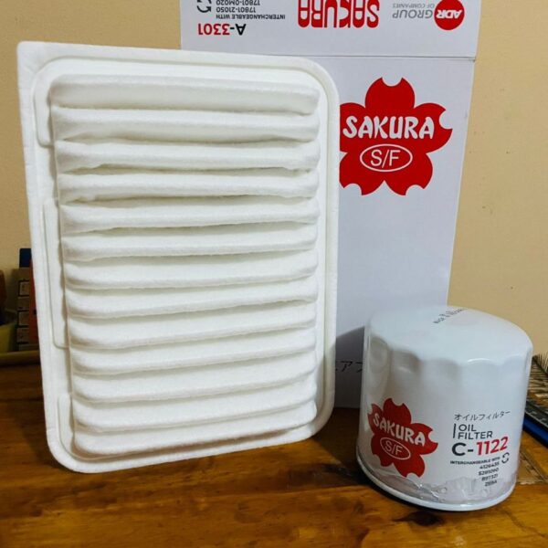 Toyota Verso Yaris Sakura premium service kit air and oil filters