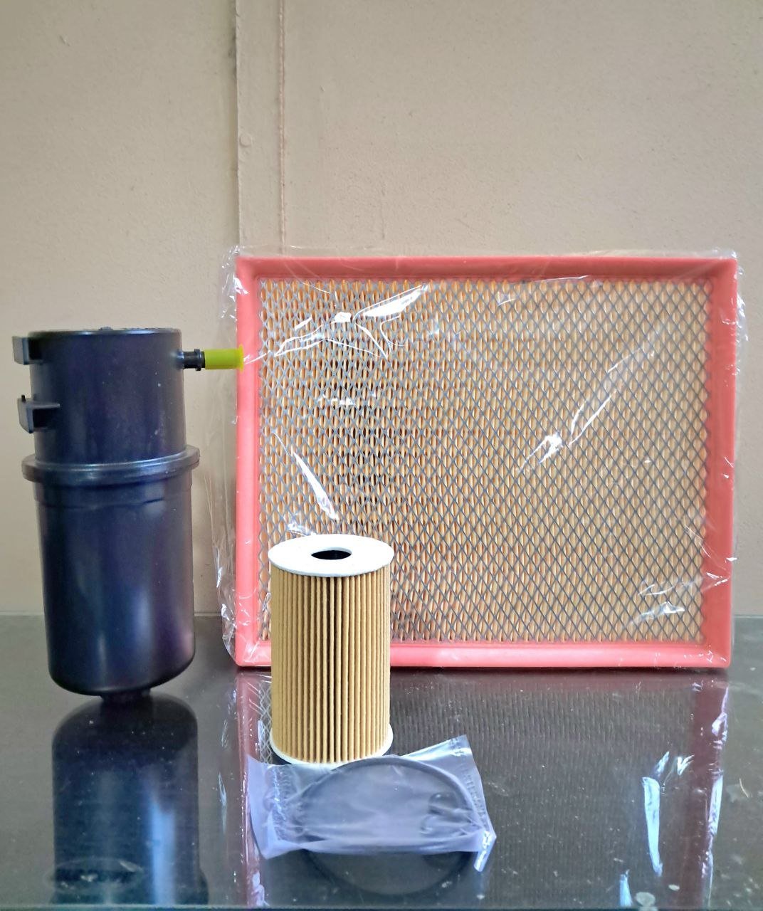 VW Amarok 2.0 TDI service kit air, oil and fuel filters